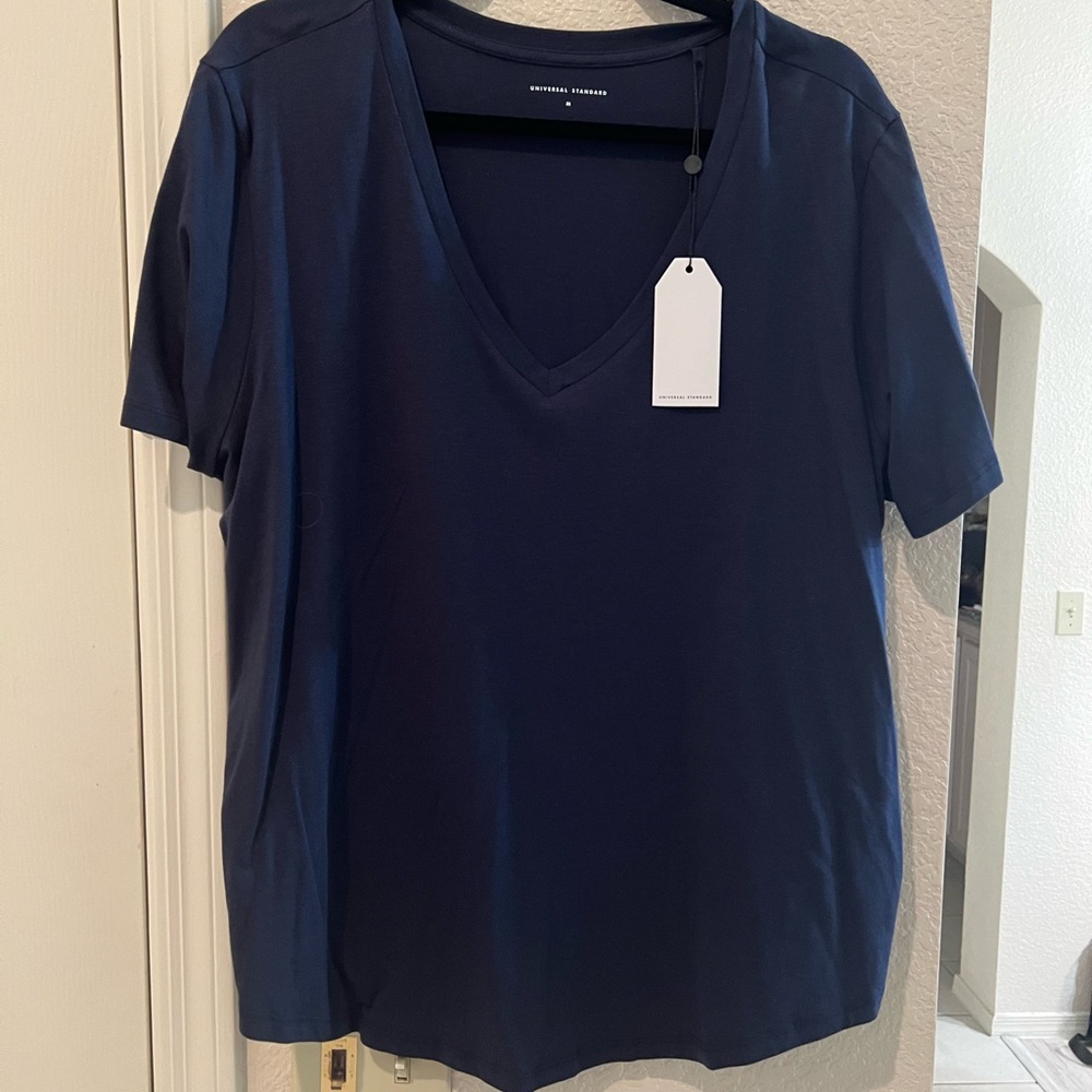 Universal Thread Women's Navy V-Neck Top